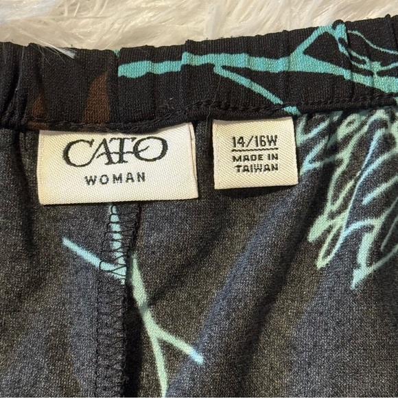 🌸 **Chic Floral Pull-On Skirt from Catos!** 
Size14/16 - Picture 4 of 6